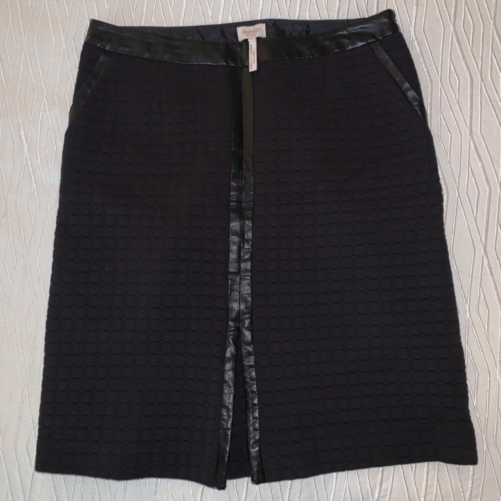 Laundry skirt